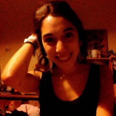 tilearaneda's profile picture. Periodista