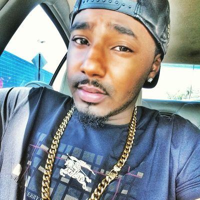 YUNGVELLMUSIC's profile picture. just trying to tell my story. just take the time to listen.