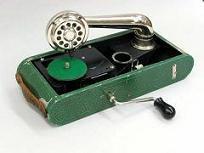 音楽家大友良英です。SNSでは主に告知を。ジャズトゥナイトNHKFM土曜23時 再水曜16時/ JAMJAMラジオ,KBS京都 金曜24時半,ラジオ福島 火曜21時半,SBS静岡放送 金曜21時 /Little Stone Records https://t.co/0xBJIkNUN2