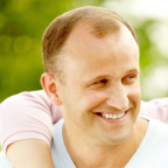 Marketing expert,follow me to learn how to make money from home.
