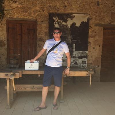 DeanlongdenDean's profile picture. 