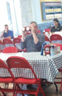 daddyshawnc's profile picture. Seeing the world through ketchup colored lenses