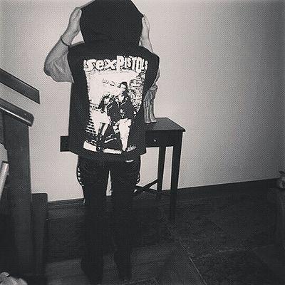 waltrick_punk's profile picture. http://t.co/GvBNGhfyxY