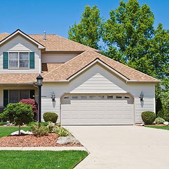 The experienced professional technicians of Garage Door Repair Queen Creek resolve emergencies and provide complete replacement and maintenance.480-845-6969