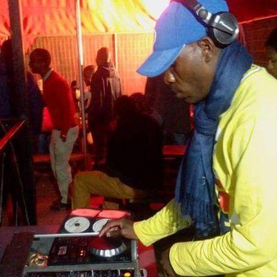 music is my life and Keizer Chiefs supporter Husband(Rise khosi Rise).Dj rhyno.Sound Engineer.Motor Engineering.Operator @ Nastee-Nev Entertainment & Production