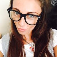 Charlotte Jeans - @Charlizzle1592 Twitter Profile Photo