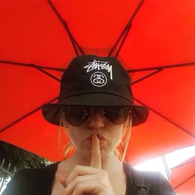 Caity Lotz fans @ Brazil twittes in english and portuguese xx