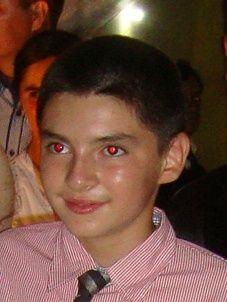 Soy un niño estudioso y dedico mi tiempo al deporte