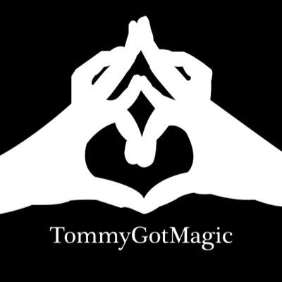 Im Tommy, I'm a magician, contortionist, artist, entertainer. For bookings DM me