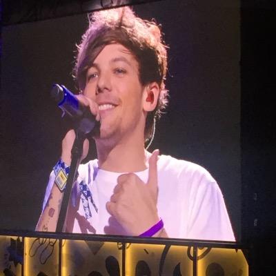 Just another fan obsessing over these 4 beautiful men! 28 years old! You are never too old for one direction! I follow back :) 0/4 OTRA 8/5/15-Metlife Stadium