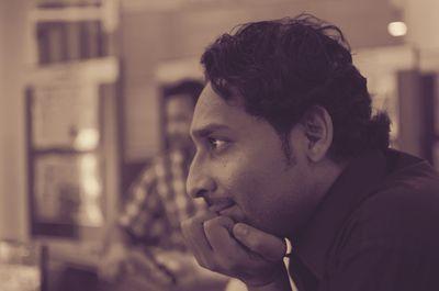 y2khawar83's profile picture. 