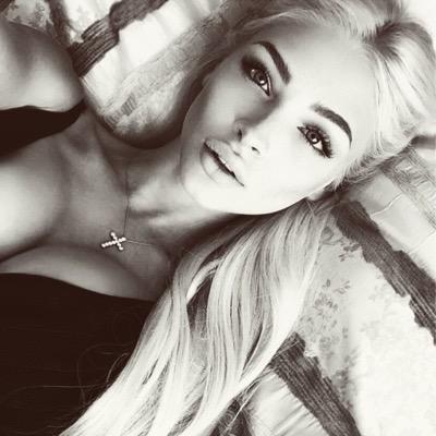 Emilyrpgsexo's profile picture. 