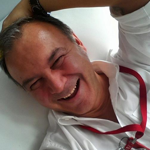 Consulente Strategia e Comunicazione Digitale. Web & Digital Manager, SEO, Content, Social Media. Songwriter, Guitar Player, e poi comunque guardo un po' tutto.