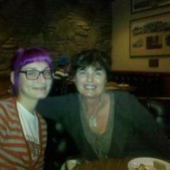 Referral Real Estate Broker. Love reading, travel, orchids, music, design, architecture and my daughters & grandsons!