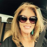 Angela Suttle - @AngelaSuttle Twitter Profile Photo