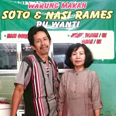 Masakan Bumbu Rempah Khas Jogja.
Raya Palagan Km 7.
Depan The Alana by Aston, Mataram City, seberang Hotèl Hyatt.
HP 081229784301
BB 74CBEBF8