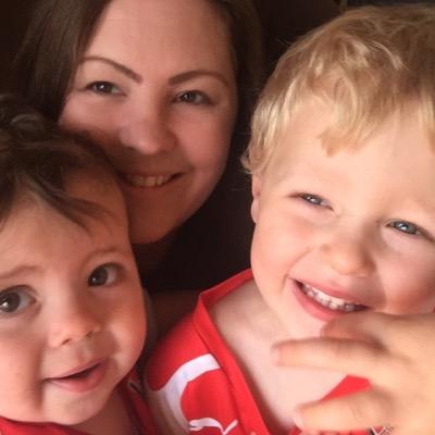 Wife of a chef, Mum of two boys, Arsenal fan and Sports Admin for Cambridge University. Life is busy. Love drinking prosecco in my pjs. Views are my own.