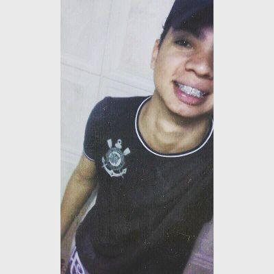 Meu nome é Marcos, e eu sou do estado de MS, vim a esse aplicativo para desabafar, gosto muito de meninas, obg.
