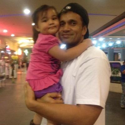 Mother of 4 beautiful girls. My life will never be complete without them. :) Loves Baking Goodies. Hates 2-Faced Individuals. This is my new account!