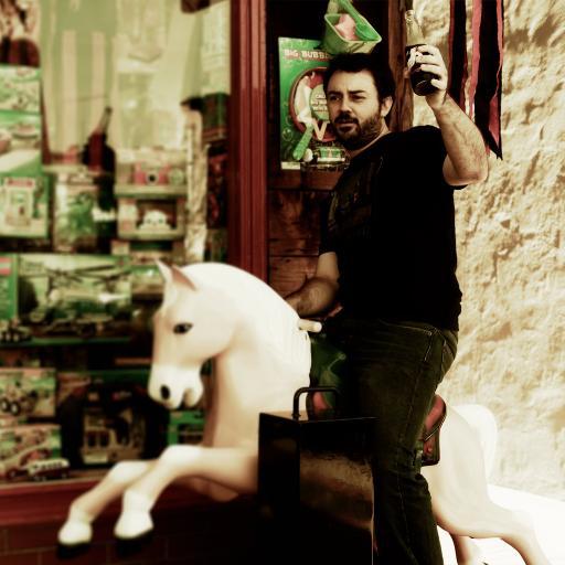 OmikronMike's profile picture. I make movies. I like the Clippers.