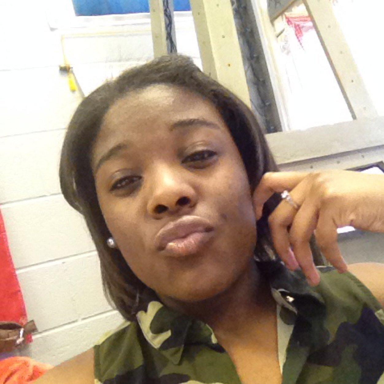 ShontaLattetoh's profile picture. follow twifey cute ass @darkskin_babyy  live like there's no tomorrow  I love my 8|13|13 @savage_rudie