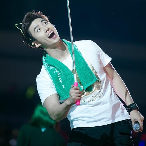 WE ALWAYS SUPPORT 2PM 'Ok Taecyeon'เเทค เเมวสีเขียว รอยเท้าสัตว์นานาชนิดบนใบหน้า // มีที่คาดผม แท่งไฟ สั่งได้จ้าก่อนถึงคอน. 29 ส.ค. นี้