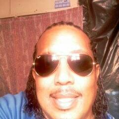 charl50488577's profile picture. 