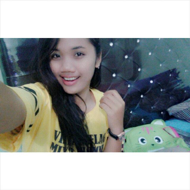 AjengAsa35's profile picture. 