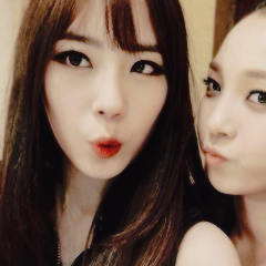⌠ 허 ━ #영지 ‧ 30월 08일 ‧ 카라's vocalist + maknae ‧ 94L ♪ › 서울, skr.