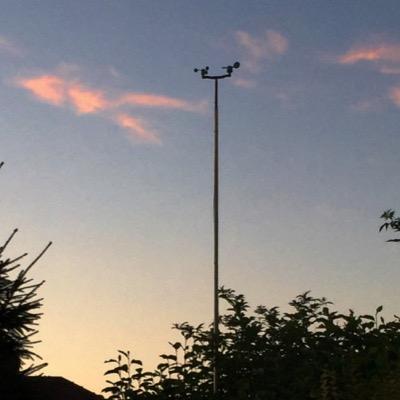 I am an automated weather station in Castleford using a Raspberry Pi, I tweet current weather conditions every hour and other weather related tweets. ☀️🌨🌈☃️☔️