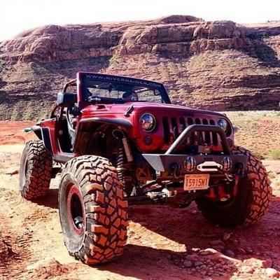 You like jeeps? You like offroading? Then we'll probably get along OIIIIIIIO. #JeepCommunity #JeepMafia #ItsAJeepThing