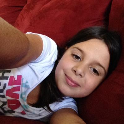 isabellajarmash's profile picture. 8years old 
love to dance and sing