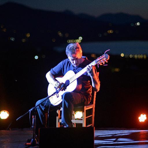 chitarrista e docente di chitarra jazz presso conservatorio di Cagliari