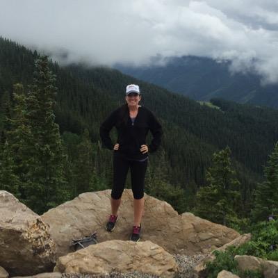 amandatypes's profile picture. read. travel. love.