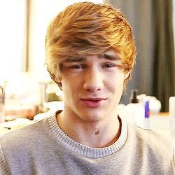 hiiii @lubricantlouis gave you this follow so follow her pls (✿◠‿◠)