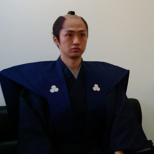 Director, Producer, writter, based in Tokyo and New York. Belong to Kozakaya Motion Pictures. I mean I'm a filmmaker. 映像ディレクターです。近鉄からのバファローズファン