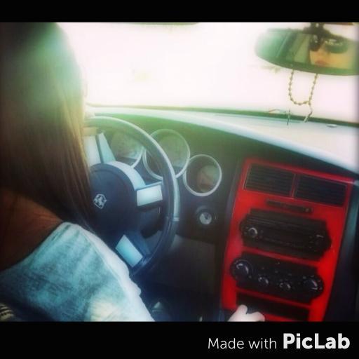 RubioGalia's profile picture. Las flores que te llevaba se secaron,ya se marchitaron igual que tu amor por mi,todo aquel jardin que habia sembrado lo as dejado abandonado como tu lo hicist♥