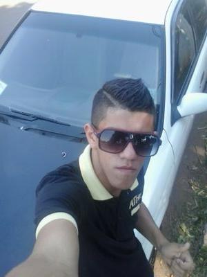 emelionunez1212's profile picture. 