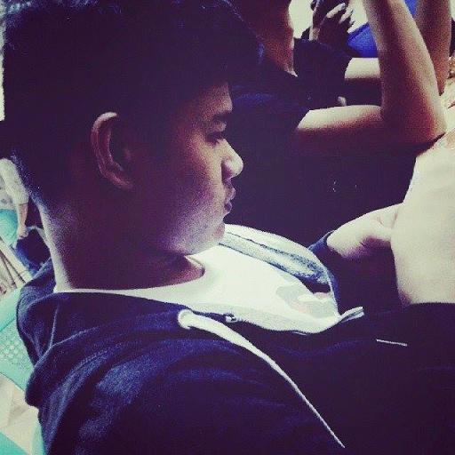 One girl thousands feelings! #Loyal