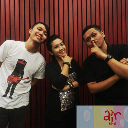 Official twitter of AIRband, member: @sintaairband, @ma2t_skill, @EzaBengsNet, CP: 08561482086, email: sintaairband@gmail.com