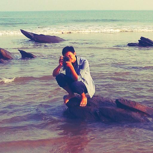 dinhviet123's profile picture.