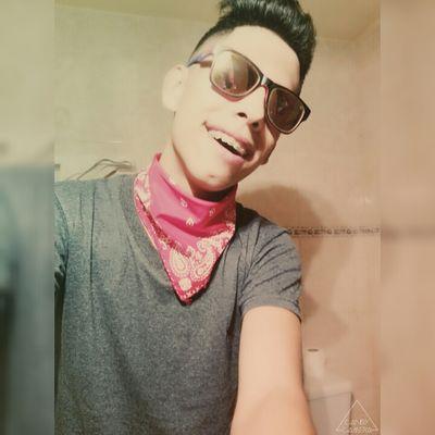 A veces te extraño, luego recuerdo que me fallaste y se me olvida.♥