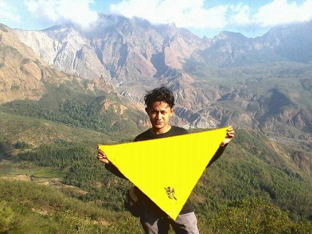 andidarwis3's profile picture. |•kabamafikom Umi|•compiler 2012|•HmI Komisariat Fikom umi|•Kpa S.a.i|•pena real madrid de indonesia|•