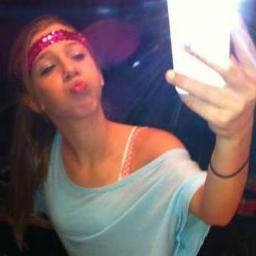 Hey guys am Rejeena.#Starwars fan, big movie buff, someone who loves meeting new friend and communicating with them.. :D dont be afraid to inbox I wont bite :)