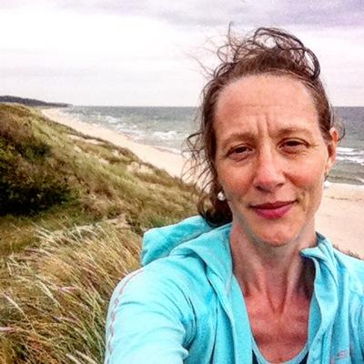 Fjällglad stiglöpare. Kommunikationsstrateg i Sörmland. Skapar förståelse och värde. Jag hjälper andra att kommunicera. Mina tweets är privata.