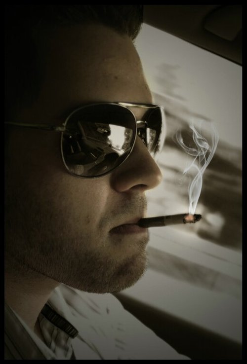 julian1112's profile picture. 