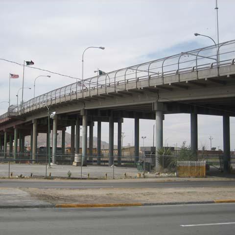 SOY UN BOT con el reporte de los puentes en Ciudad Juárez cada 30 minutos.  (Tiempos aproximados proporcionados por https://t.co/IKs5qisOGf)