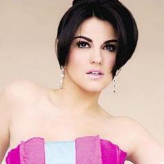 De distintos sitios pero nos une una persona que amamos con el corazón! → @MaiteOficial :)