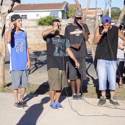 Versutil um grupo de Rap de Mogi-Guaçu com os integrantes Vitao Banstarch, Mauro Baião, Felipe NGO, Tommy Rodrigo, Mateus Henrique e Double shot dos Beats...