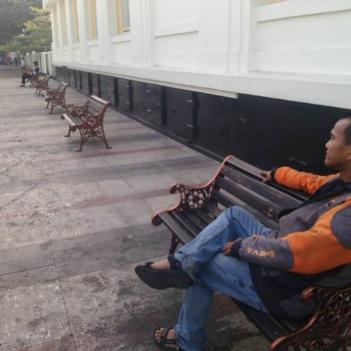 Andri_Scheva's profile picture. Kadang hal buruk itu Tuhan hadirkan ke dalam hidupmu, untuk mengingatkanmu pada hal baik yang lupa kamu syukuri.